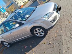 Silber Gebraucht 2006 Ford Focus Kleinwagen | 4.000 €