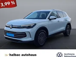 Oryxweiß perlmutteffekt Gebraucht 2024 VW Tiguan Elegance SUV | 47.620 € (Fairer Preis)
