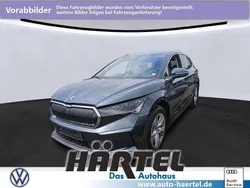 Quarz grau (grey), metallic Gebraucht 2021 Skoda Enyaq iV SUV | 30.400 € (Fairer Preis)