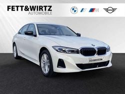 Alpinweiss Gebraucht 2024 BMW 320 Comfort Edition Limousine | 38.390 € (Guter Preis)