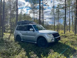 Silber Gebraucht 2008 Mitsubishi Pajero SUV | 13.000 € (Fairer Preis)