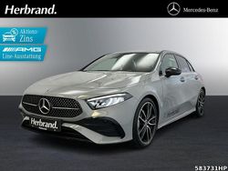 Grau Gebraucht 2025 Mercedes A200 AMG line Limousine | 35.450 € (Fairer Preis)