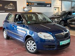 Blau Gebraucht 2009 Skoda Fabia Ambiente Kleinwagen | 3.999 € (Etwas zu teuer)