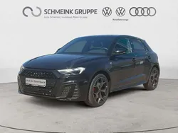 Mythosschwarz metallic Neu 2025 Audi A1 S-Line Kleinwagen | 40.990 € (Teuer)