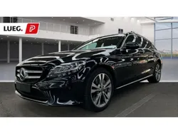 Obsidianschwarz metalliclack (metallic) Gebraucht 2021 Mercedes C300e Kombi | 21.590 € (Guter Preis)