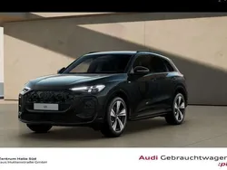 Mythosschwarz metallic Gebraucht 2025 Audi Q5 Ambiente SUV | 69.820 € (Fairer Preis)