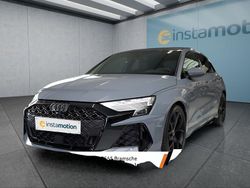 Grau Neu 2025 Audi RS3 Sportback Kleinwagen | 76.549 € (Teuer)