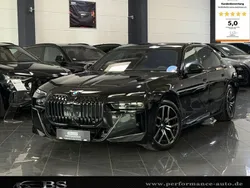 Black sapphire metallic Gebraucht 2023 BMW 740 M Sport Limousine | 93.990 € (Fairer Preis)
