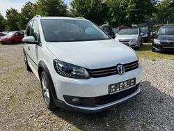 Weiß Gebraucht 2014 VW Touran Cross Van / Kleinbus | 13.999 € (Fairer Preis)