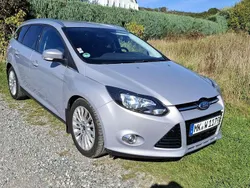 Grau Gebraucht 2011 Ford Focus Titanium Kombi | 6.500 € (Fairer Preis)