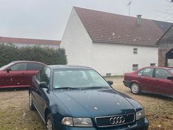 Grün Gebraucht 1996 Audi A4 Limousine | 550 € (Superpreis)