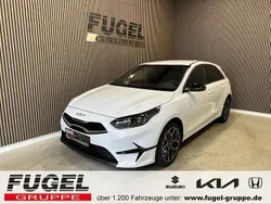 Weiß Neu 2025 Kia Ceed Limousine | 24.399 € (Fairer Preis)