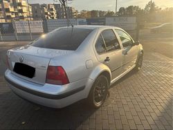 Silber Gebraucht 2000 VW Bora Limousine | 1.500 €