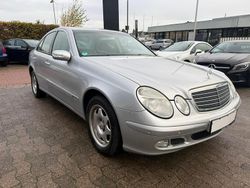 Grau Gebraucht 2003 Mercedes E220 Limousine | 8.900 €
