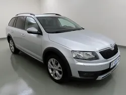 Brilliantsilber metallic Gebraucht 2016 Skoda Octavia Scout 4x4 Kombi | 11.440 € (Guter Preis)