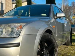 Grau Gebraucht 2004 Ford Mondeo Limousine | 1.550 € (Fairer Preis)