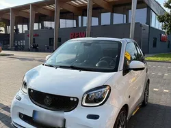 Weiß Gebraucht 2016 Smart ForTwo Coupé Brabus Cabrio | 12.900 € (Guter Preis)