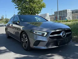 Grau Gebraucht 2021 Mercedes A180 Limousine | 18.300 € (Guter Preis)