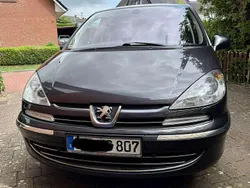 Grau Gebraucht 2010 Peugeot 807 Platinum Van / Kleinbus | 5.900 € (Teuer)