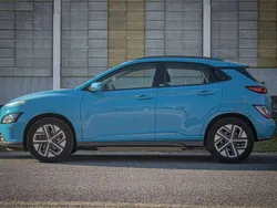 Blau Gebraucht 2021 Hyundai Kona SUV | 18.100 € (Guter Preis)