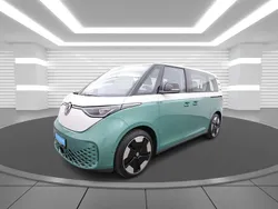 Bay leaf green, metallic Gebraucht 2024 VW ID. Buzz Pro Van | 50.100 € (Superpreis)