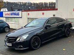 Schwarz Gebraucht 2011 Mercedes E250 Coupé | 10.800 € (Fairer Preis)