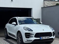 Weiß Gebraucht 2015 Porsche Macan Turbo Chrono SUV | 49.900 €