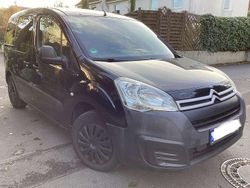 Schwarz Gebraucht 2017 Citroën Berlingo Attraction Van / Kleinbus | 4.000 € (Superpreis)