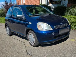 Blau Gebraucht 2001 Toyota Yaris Kleinwagen | 2.500 € (Fairer Preis)