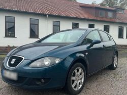 Blau Gebraucht 2005 Seat Leon Limousine | 1.990 € (Fairer Preis)