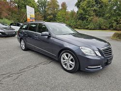Tenoritgrau Gebraucht 2013 Mercedes E350 Kombi | 11.450 € (Guter Preis)