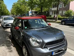 Grau Gebraucht 2015 Mini Park Lane Countryman SUV | 14.000 €