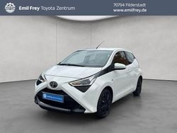 Weiß Gebraucht 2020 Toyota Aygo X-play Kleinwagen | 8.430 € (Fairer Preis)
