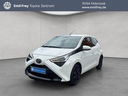 Weiß Gebraucht 2020 Toyota Aygo X-play Kleinwagen | 7.490 € (Fairer Preis)