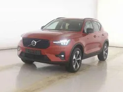 Rot Gebraucht 2025 Volvo XC40 Plus SUV | 40.890 € (Fairer Preis)