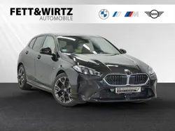 Saphirschwarz metallic Gebraucht 2025 BMW 120 M Sport Kleinwagen | 37.990 € (Etwas zu teuer)