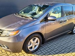 Grau Gebraucht 2017 Honda Odyssey Van / Kleinbus | 21.600 €