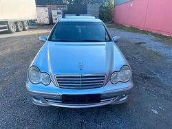 Silber Gebraucht 2006 Mercedes C200 Limousine | 4.500 €