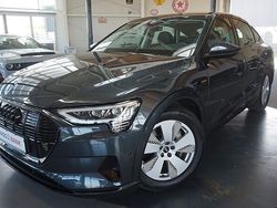 Grau Gebraucht 2022 Audi e-tron Sportback Sport SUV | 33.900 € (Fairer Preis)