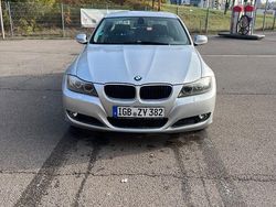 Silber Gebraucht 2011 BMW 318 Exclusive Limousine | 6.500 € (Fairer Preis)