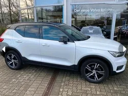 Weiß Gebraucht 2020 Volvo XC40 R-Design SUV | 32.000 € (Fairer Preis)