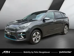 Grau Gebraucht 2022 Kia e-Niro Spirit SUV | 25.800 € (Fairer Preis)