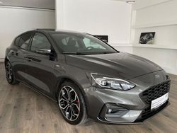 Grau Gebraucht 2020 Ford Focus ST-Line X Limousine | 15.990 € (Fairer Preis)