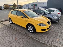 Gelb Gebraucht 2007 Seat Leon Reference Limousine | 3.200 € (Etwas zu teuer)