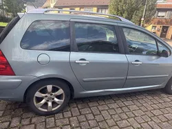 Grau Gebraucht 2005 Peugeot 307 Kombi | 2.000 € (Teuer)