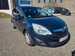 Blau Gebraucht 2011 Opel Meriva Design Edition Van / Kleinbus | 3.990 € (Guter Preis)