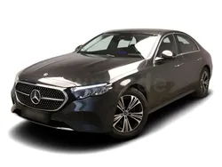 Grau Gebraucht 2024 Mercedes E220 Avantgarde Limousine | 66.817 €
