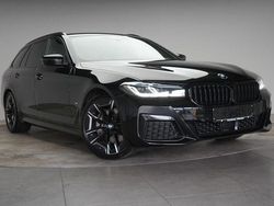 Black sapphire Gebraucht 2023 BMW 530 M Sport Kombi | 41.890 € (Fairer Preis)
