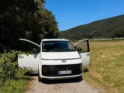 Weiß Gebraucht 2023 Hyundai Staria Signature Van | 47.999 € (Fairer Preis)
