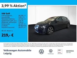 Grau Gebraucht 2024 VW Golf VIII R-line Limousine | 26.960 € (Superpreis)